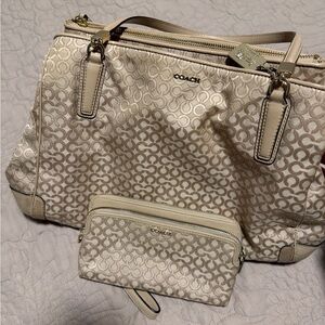 Coach Cream Signature Logo Tote with Matching Wristlet